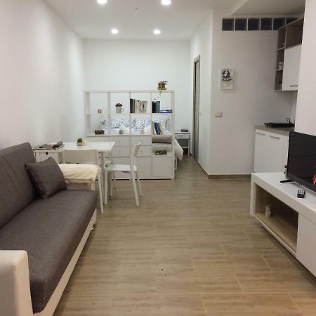 Al Centro Di Cagliari Apartment Exterior foto