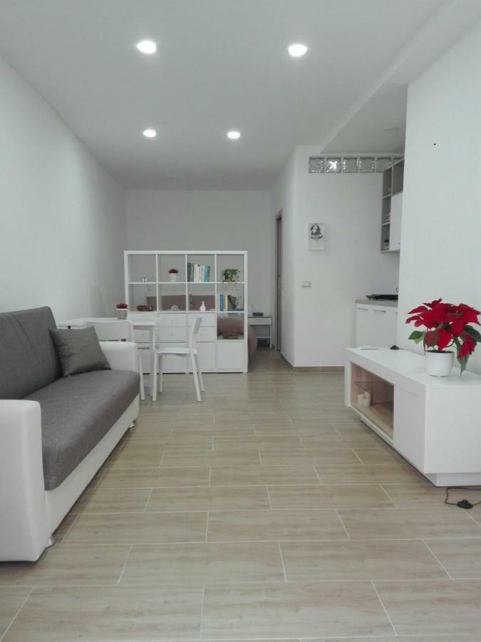 Al Centro Di Cagliari Apartment Exterior foto