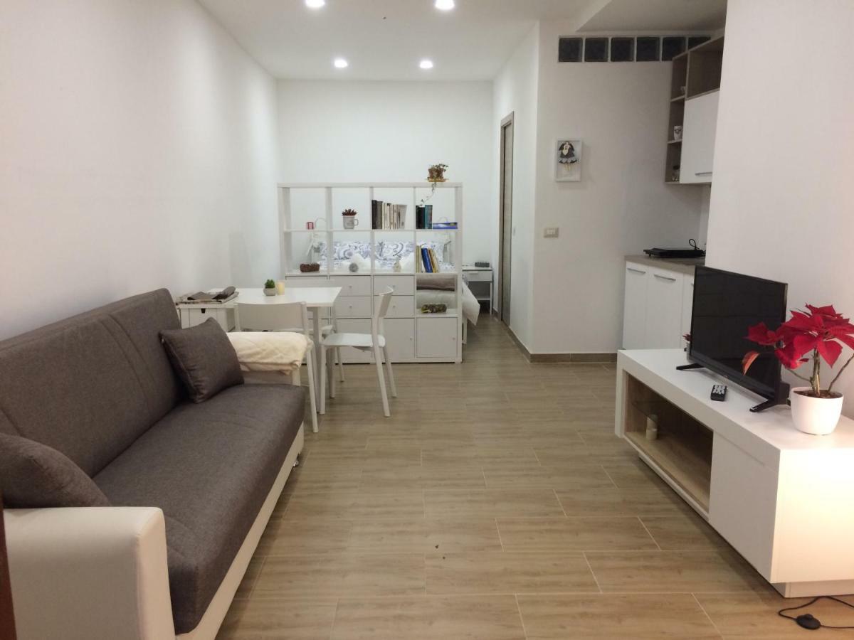 Al Centro Di Cagliari Apartment Exterior foto